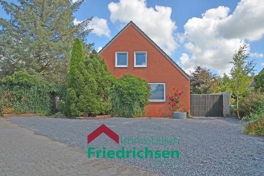 Handwerkerhaus mit Potential und schönem Grundstück